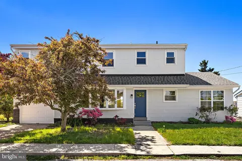 7 W Sail Dr, Little Egg Harbor Twp, NJ 08087