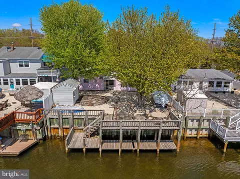 895 Beach Hvn W, Manahawkin, NJ 08050