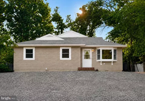 256 Nautilus Dr, Manahawkin, NJ 08050