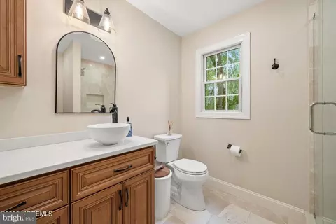 Bath - 609 Spaulding Ave, Forked River, NJ 08731 photo 2 of 5