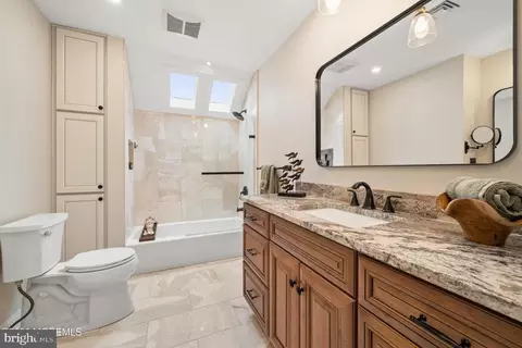 Bath - 609 Spaulding Ave, Forked River, NJ 08731 photo 5 of 5