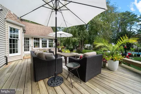 Exterior - 609 Spaulding Ave, Forked River, NJ 08731 photo 4 of 12