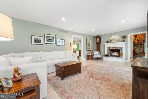 Living - 609 Spaulding Ave, Forked River, NJ 08731 photo 1 of 5