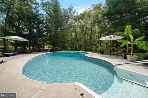Exterior - 609 Spaulding Ave, Forked River, NJ 08731 photo 9 of 12