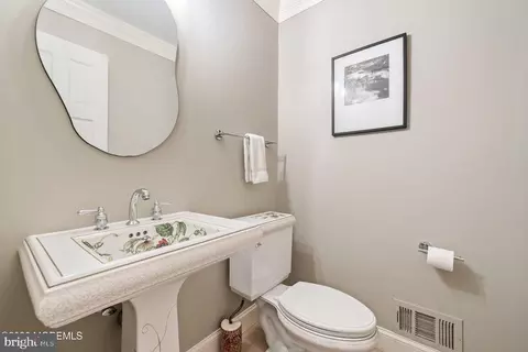 Bath - 609 Spaulding Ave, Forked River, NJ 08731 photo 1 of 5