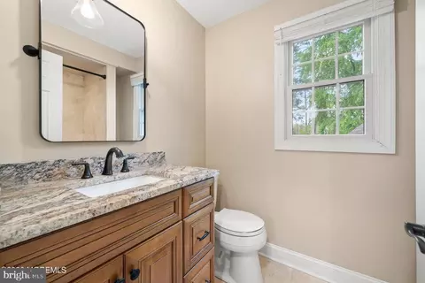 Bath - 609 Spaulding Ave, Forked River, NJ 08731 photo 4 of 5