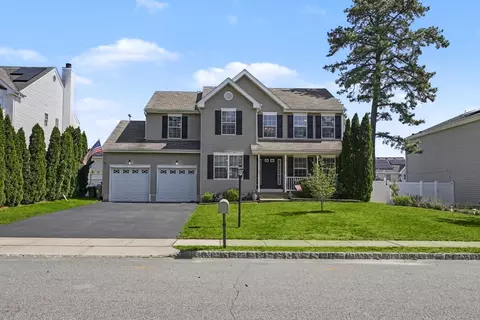 8 Avalon Ave, Barnegat, NJ 08005