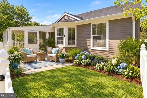 Exterior - 13 Abbey Ct, Forked River, NJ 08731 photo 6 of 11