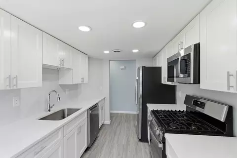 Kitchen - 13 Abbey Ct, Forked River, NJ 08731 photo 3 of 4