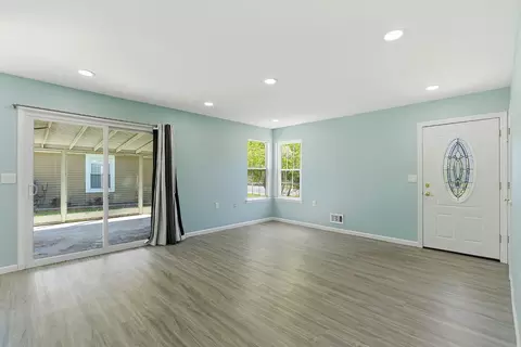 Living - 13 Abbey Ct, Forked River, NJ 08731 photo 5 of 6