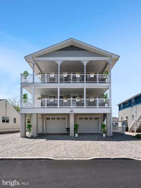 326 S 2nd St, Surf City, NJ 08008