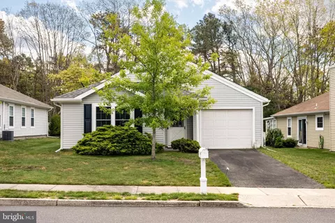 98 Pine Oak Blvd, Barnegat, NJ 08005