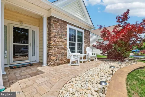5 Montrose La, Manchester, NJ 08759