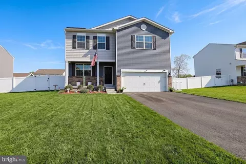 9 Lookout Dr, Barnegat, NJ 08005