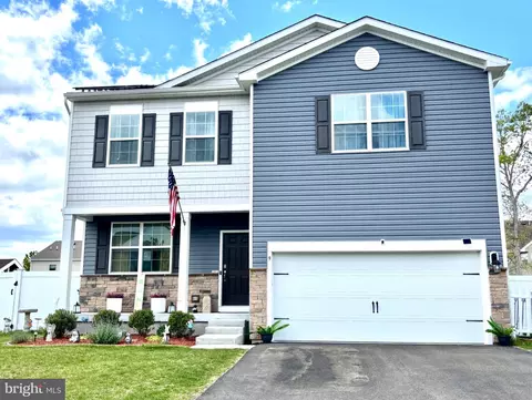 9 Lookout Dr, Barnegat, NJ 08005