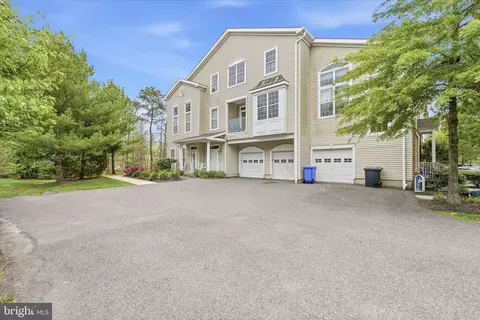 26 13 Farrah Dr, Manahawkin, NJ 08050