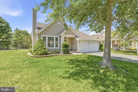 15 Breeze Ter, Barnegat, NJ 08005