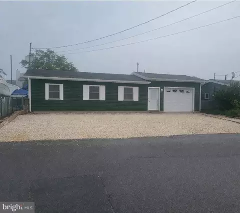 132 Morton Dr, Manahawkin, NJ 08050