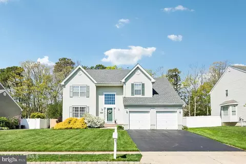 21 Orchid La, Barnegat, NJ 08005