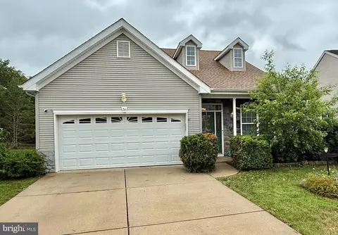 74 Briarwood Dr, Tuckerton, NJ 08087