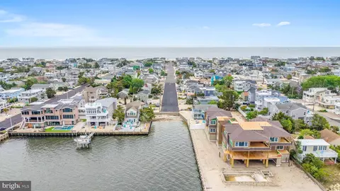 235 N 23rd St, Surf City, NJ 08008