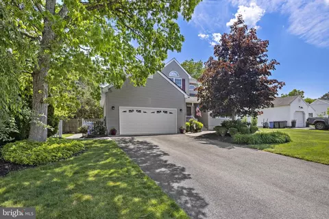 157 Squall Rd, Manahawkin, NJ 08050