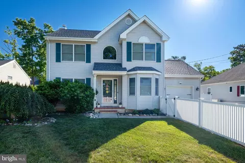223 Serpent Ln, Manahawkin, NJ 08050