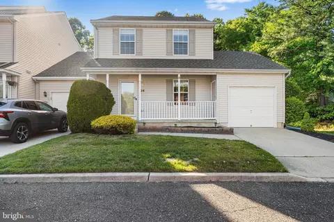 28 Timberline Dr, Tuckerton, NJ 08087