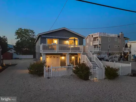 113 N 18th St, Surf City, NJ 08008
