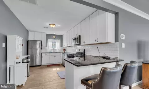 175 Liberta Dr, Toms River, NJ 08757