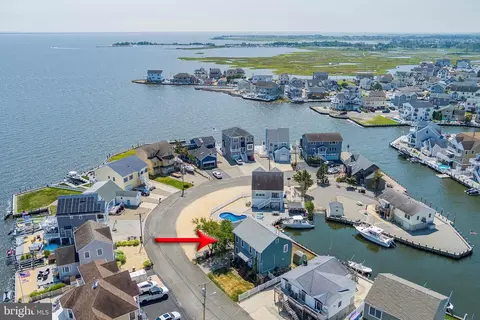 262 Evergreen Dr, Bayville, NJ 08721