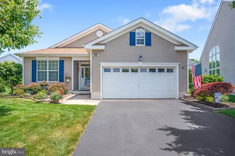 10 Harbor Pl, Barnegat, NJ 08005