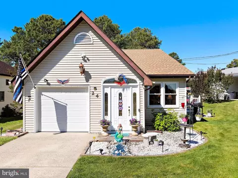 24 Cedar Rd, Manahawkin, NJ 08050
