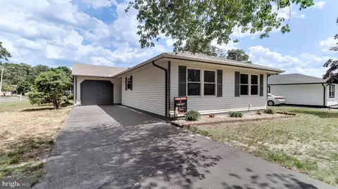 1 Whitecap Way, Brick, NJ 08723