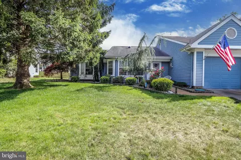 1033 Thornbury Ln # A, Manchester Township, NJ 08759