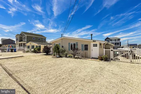 80 Mary Alice Rd, Manahawkin, NJ 08050