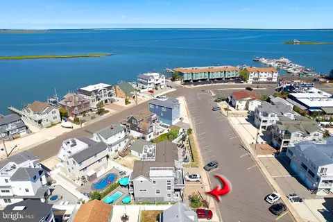 502 Amber St, Beach Haven, NJ 08008