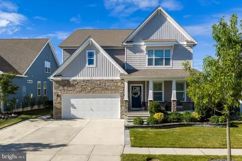 51 Ashburn Ave, Manahawkin, NJ 08050