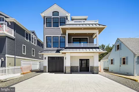 7 E 19th St, Long Beach Township, NJ 08008