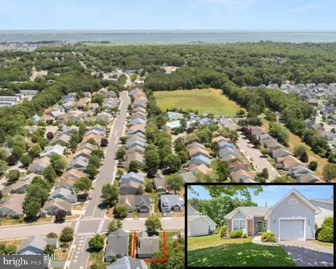 84 Chain Blvd, Bayville, NJ 08721