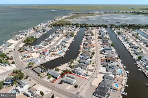 258 Bay Shore Dr, Barnegat, NJ 08005
