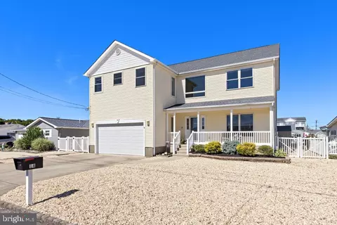 14 Jolly Roger Way, Waretown, NJ 08758