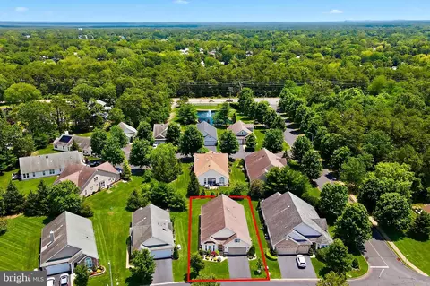 714 Hollybrook Ln, Manchester Township, NJ 08759