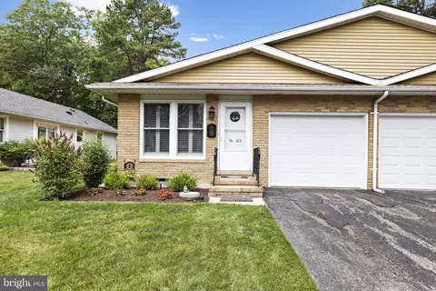 12 A Walnut Rd, Manahawkin, NJ 08050