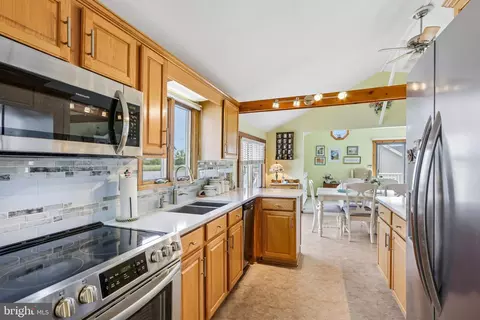 Kitchen - 1107 Leilani Dr, Forked River, NJ 08731 photo 5 of 5