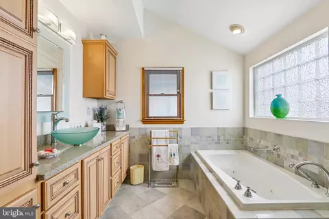 Bath - 1107 Leilani Dr, Forked River, NJ 08731 photo 1 of 4