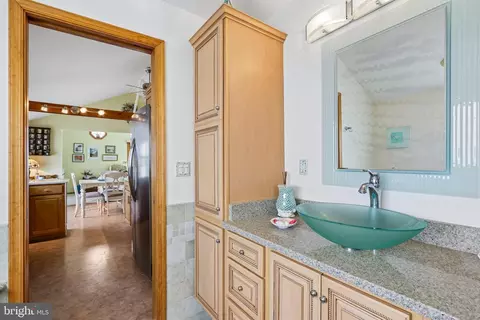 Bath - 1107 Leilani Dr, Forked River, NJ 08731 photo 3 of 4
