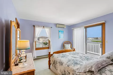 Bedroom - 1107 Leilani Dr, Forked River, NJ 08731 photo 5 of 9