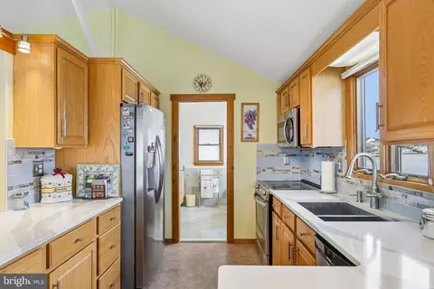 Kitchen - 1107 Leilani Dr, Forked River, NJ 08731 photo 2 of 5