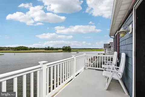 Exterior - 1107 Leilani Dr, Forked River, NJ 08731 photo 5 of 10